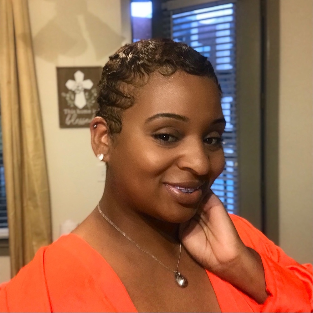 Meet your Posher, Tenika